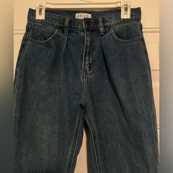 Cello Front Pleated Jeans Straight Leg Juniors‎ Size 1 - Picture 2 of 5